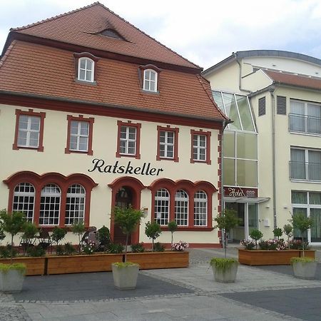 Garni-Hotel Zum Alten Ratskeller Vetschau Bagian luar foto